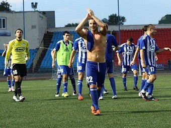 Открытие футбольного сезона началось с победы саратовского «Сокола»