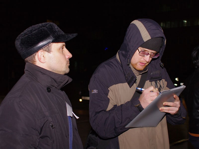 Организаторы пикетов в поддержку «узников Болотной площади» собирали подписи под требованием освободить Pussy Riot