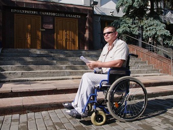 Иван Бабошкин пообещал инвалиду из Поповки разобраться с разрушением его дома