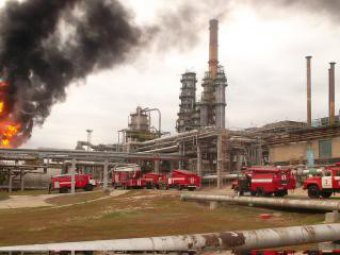При вчерашнем пожаре на «Крекинге» горел мазут в насосной станции